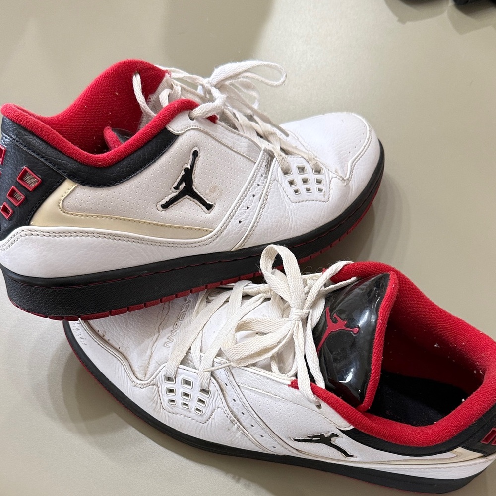Air Jordan 1 Flight Low